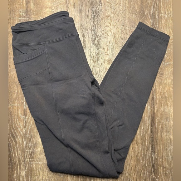 Size Medium Charcoal Atheleta Metro Leggings - Picture 4 of 6